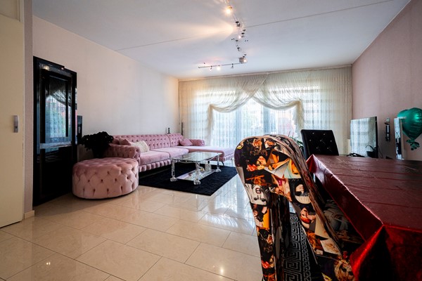 Medium property photo - Vriezenveenstraat 10, 2541 RZ Den Haag